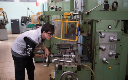 La paradoja FP en Madrid: sobran plazas, pero más de la mitad de los aspirantes se queda fuera