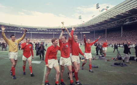 Muere Bobby Charlton, cumbre del fútbol inglés