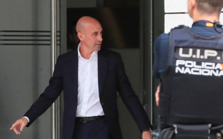 La nueva vida de Luis Rubiales tras dejar la presidencia de la federación: abandona Madrid y se muda a Granada