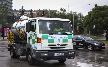 Los camiones contaminantes de Almeida siguen circulando por la almendra central