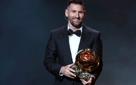 Leo Messi gana su octavo Balón de Oro: “Tuve muchos golpes con la selección, pero nunca bajé los brazos”