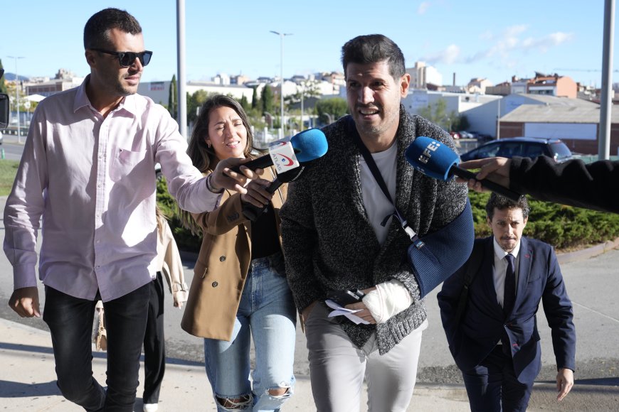 Albert Luque niega las coacciones a Jenni Hermoso, pero admite que intentó hablar con ella en Ibiza