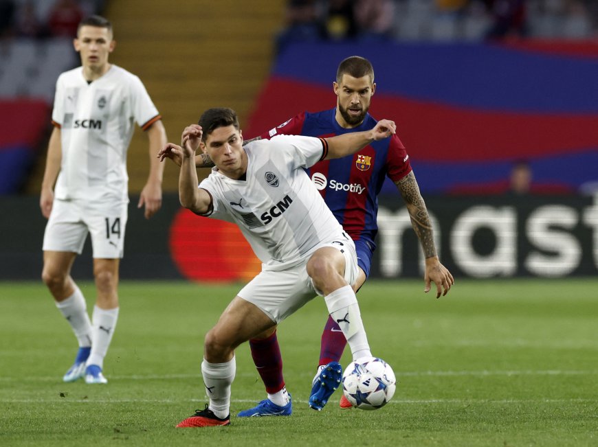 Barcelona - Shakhtar, en directo | El Barça presiona la portería rival en el arranque del partido