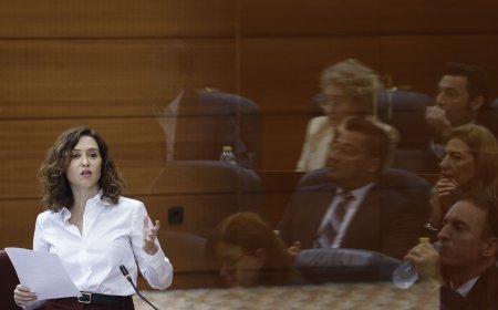 Vox reclama a Ayuso que expulse fletando autobuses a los migrantes llegados a Madrid desde Canarias