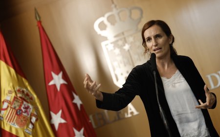 La oposición acusa a Ayuso de confundir mayoría absoluta “con absolutismo” para controlar los órganos fiscalizadores de Madrid