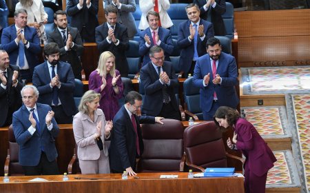 Isabel Díaz Ayuso cambia a 22 diputados en cinco meses: ascensos al Ejecutivo, dimisiones y representantes que duraron 13 días