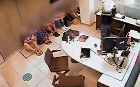 Caen dos atracadores con pistola que hicieron rehenes a clientes y trabajadores de dos sucursales en Madrid