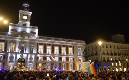Entregadas 40.000 firmas en la Asamblea de Madrid contra reforma de las leyes trans y LGTBI