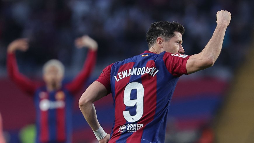 Así hemos contado la remontada del Barcelona ante el Alavés gracias a un doblete de Lewandowski