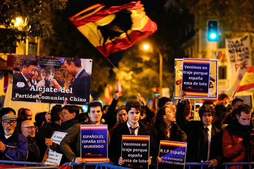 Los daños materiales de las protestas de Ferraz ascienden a 28.000 euros, una media de 2.300 al día