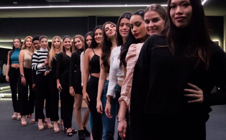 Miss Quito en España se decide en un rincón de Vallecas: “¡Vienen las candidatas!, ¡ahora en traje de baño!”