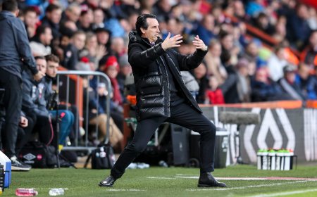 Unai Emery se reivindica en el Aston Villa