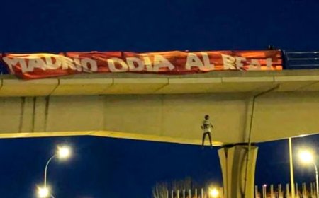 La Fiscalía pide cuatro años de prisión para los ultras que colgaron una figura de Vinicius ahorcado