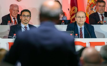Una junta del Sevilla para el bochorno: “Eres un mierda”, le dijo Del Nido a su hijo