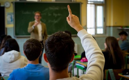Madrid se recupera en las pruebas del informe PISA, pero no alcanza el nivel previo al descalabro de 2018
