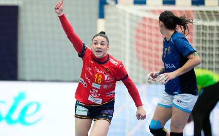 España derrota a Argentina (30-23) y avanza a tirones en el Mundial femenino de balonmano