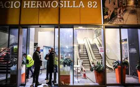Abuso en la milla de oro: la empresa propietaria del mercado de Torrijos impide que los últimos comerciantes ocupen sus puestos