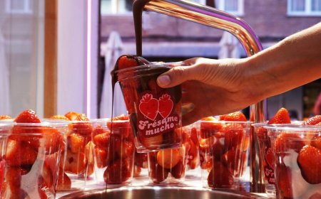Navidades anticipadas por Madrid: roscón de Reyes, un postre viral y un ‘show’ de magia