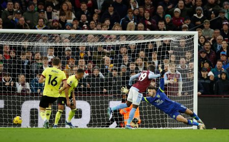El Aston Villa se engancha a la cabeza de la Premier League