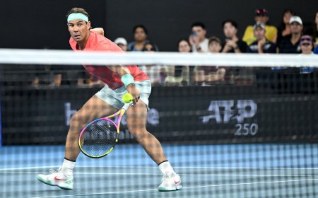 Nadal reaparece, pierde y, sobre todo, disfruta