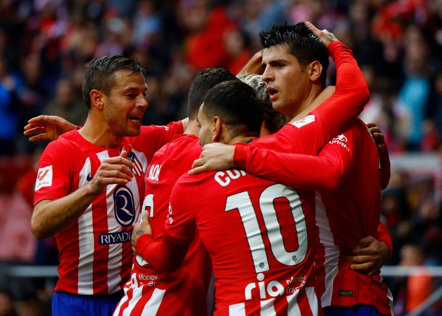 Triunfo agónico del Atlético ante el Almería tras un desplome alarmante