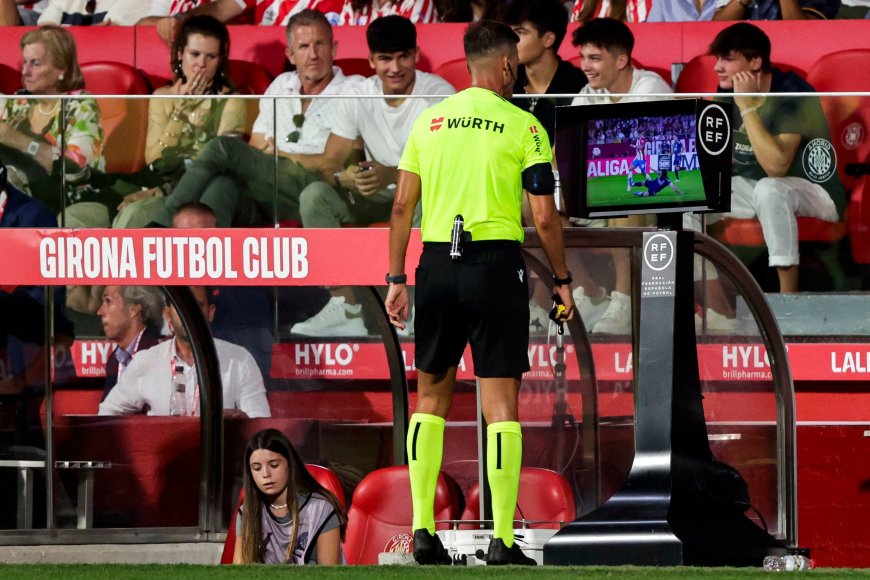 La Federación y LaLiga publicarán las conversaciones entre los árbitros y el VAR en la revisión de las jugadas
