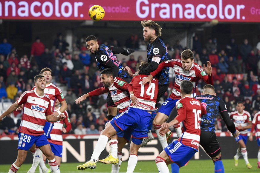 Quique le cambia la cara al Sevilla
