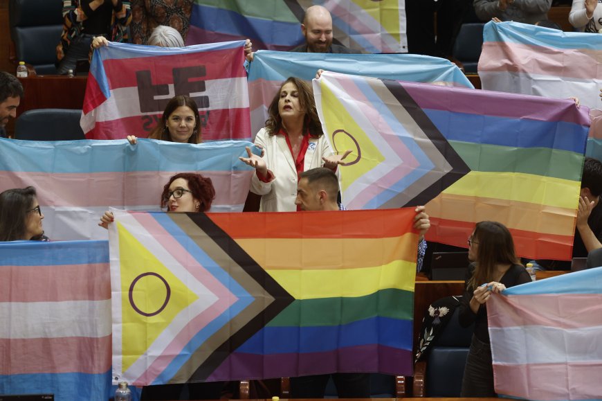 ¿Qué cambia la nueva ley trans de Ayuso? ¿Por qué la anterior era “más avanzada”? Las claves de un retroceso, según los expertos
