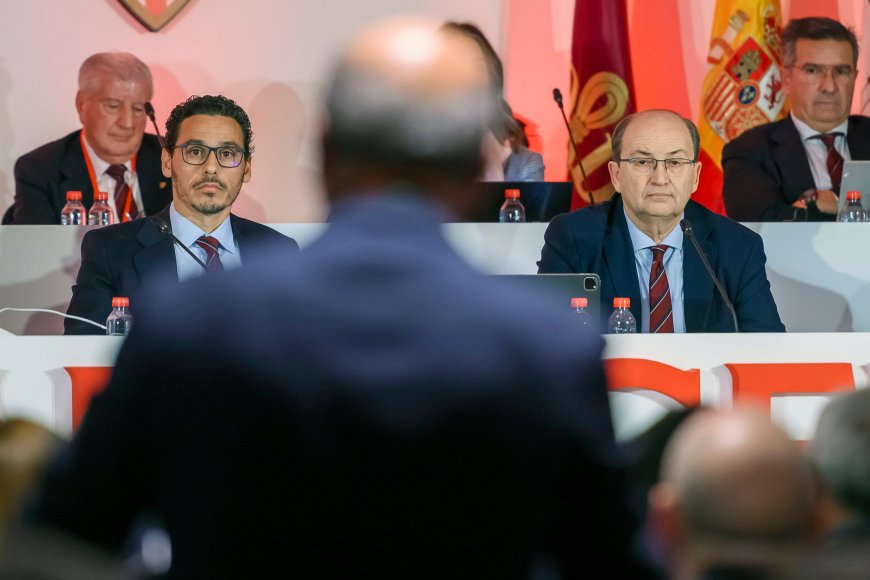 Del Nido Carrasco sucede a José Castro como presidente del Sevilla