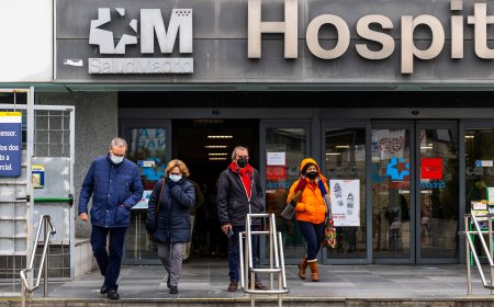 Madrid registra 12.011 contagios de gripe en la última semana, pero Ayuso no ve necesaria la mascarilla en hospitales
