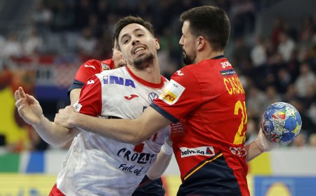 España se complica el camino con una inapelable derrota ante Croacia
