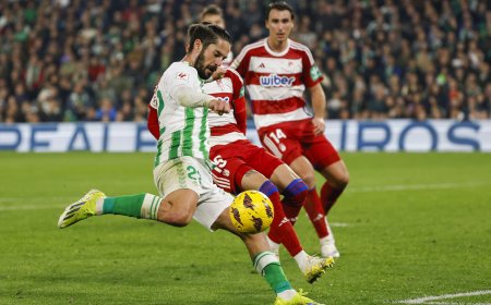 Isco rescata al Betis y condena al Granada