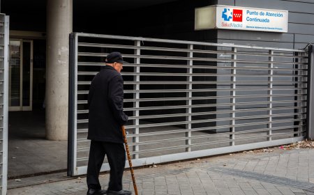 Las urgencias casi inútiles de Madrid: “¡Ni la bajes del coche! Aquí no hay médicos”