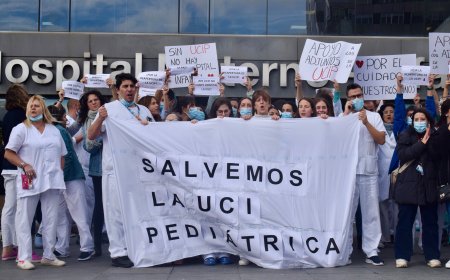 La UCI pediátrica de La Paz se queda sin médicos tras el regreso del jefe, acusado de acoso laboral