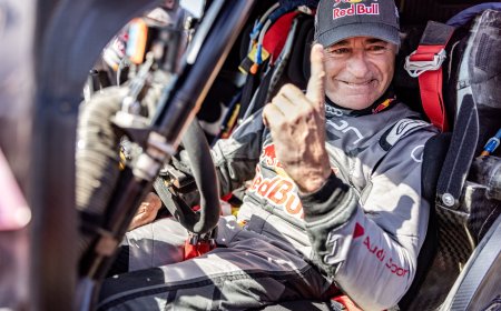 Carlos Sainz, el abuelo del Dakar que no quiere jubilarse