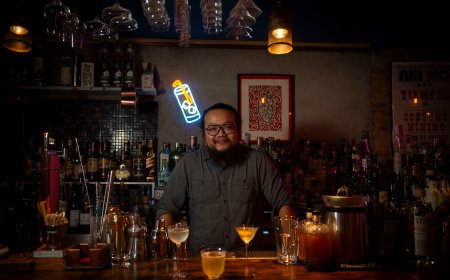 Ni-Fu Ni-Fa, la coctelería llevada por un ‘bartender’ chino en Malasaña a la que acuden los expertos en bebida en su día libre
