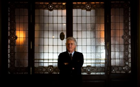 Antonio Rovira, miembro del Consejo de Transparencia que Ayuso quiere controlar: “Fuimos innovadores, autónomos y molestos”