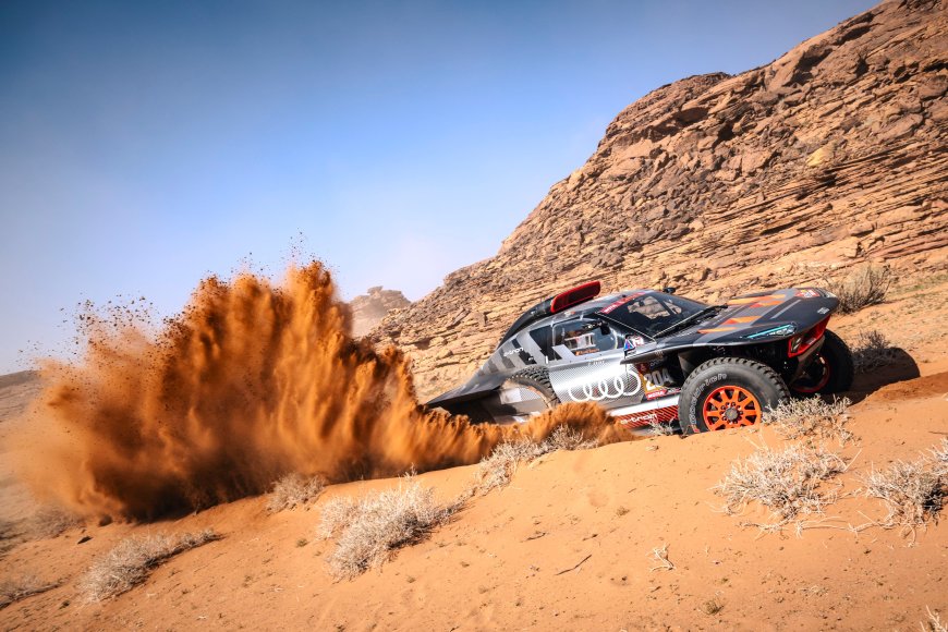 Audi acelera una vez más en el Dakar: Peterhansel se lleva la segunda etapa y Carlos Sainz lidera la carrera