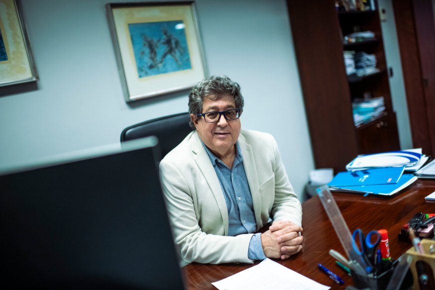 Una dimisión en diferido del director de la agencia antidopaje