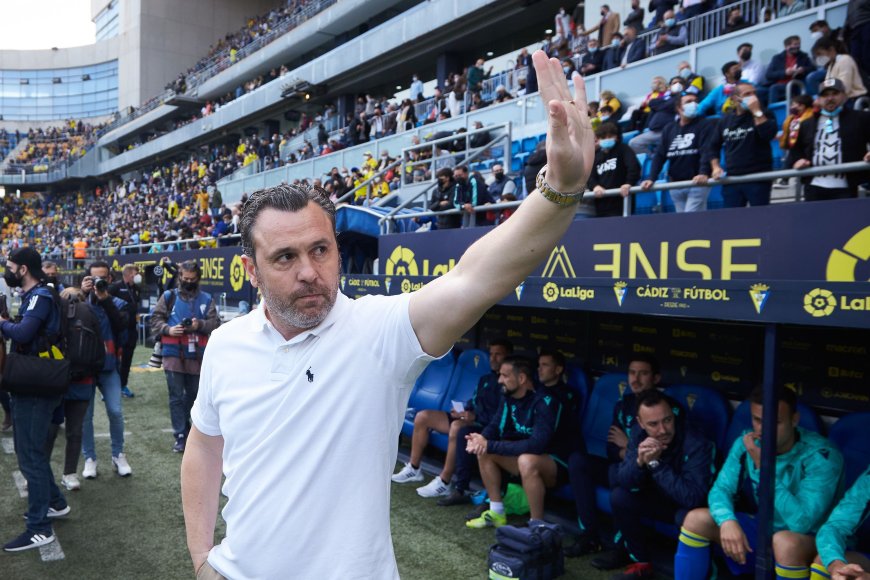 El Cádiz destituye a Sergio González