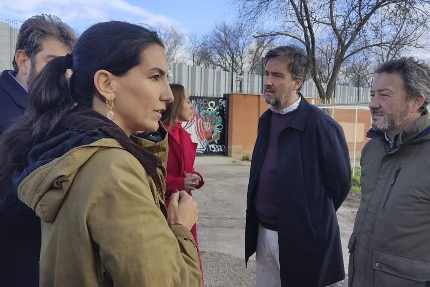 Monasterio pierde a su mano derecha en Vox a las puertas de la Asamblea general del partido