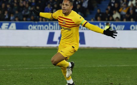 Alavés - Barcelona, en directo | El Barça, con muchas bajas, supera al Alavés en Mendizorroza (3-1)