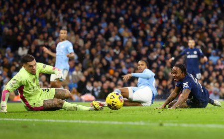 El Chelsea frena al City y agita la Premier más disputada