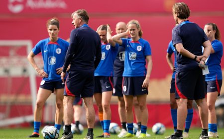 El seleccionador de Países Bajos, sobre el no del Cádiz a la Nations League femenina: “Son las campeonas del mundo, esto es malo para el fútbol”