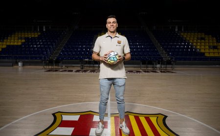 Lozano, una rodilla maltrecha  y un libro en el mercado