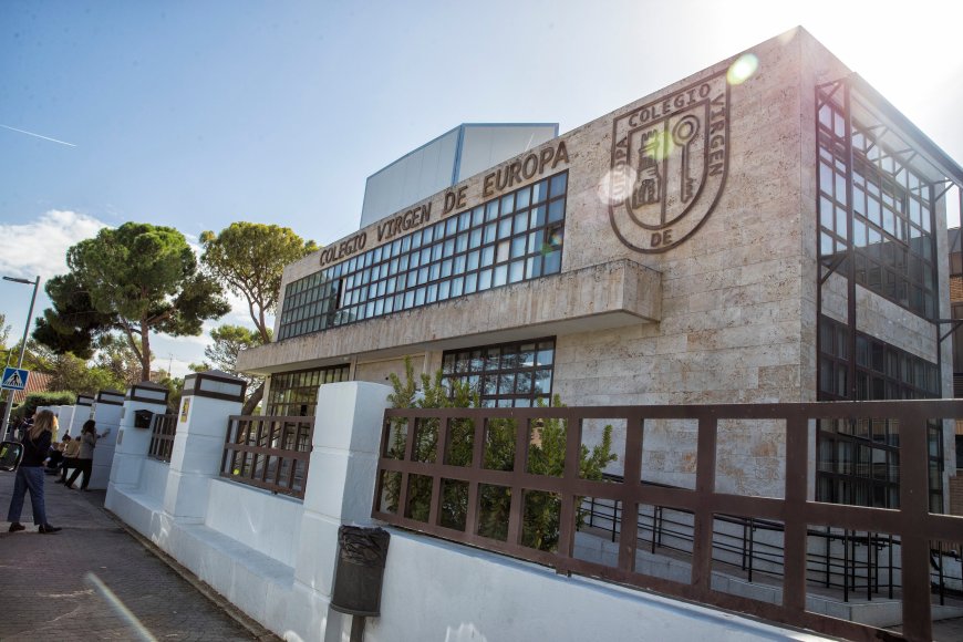 El colegio de Boadilla en el que se grabó a niñas desnudas deberá pagar 120.000 euros por “daño moral” a una profesora y madre de una afectada