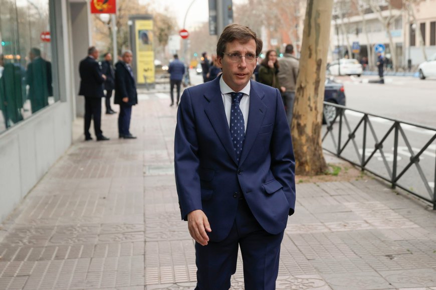 Un juzgado ordena a Almeida explicar antes de las 11.00 del viernes por qué la ‘mascletà’ se puede hacer en Madrid Río sin afectar a la fauna