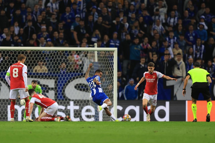 El Oporto frena en seco al Arsenal