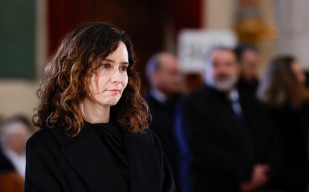Los negocios de la familia de Ayuso y del entorno de la presidenta de Madrid en el sector sanitario