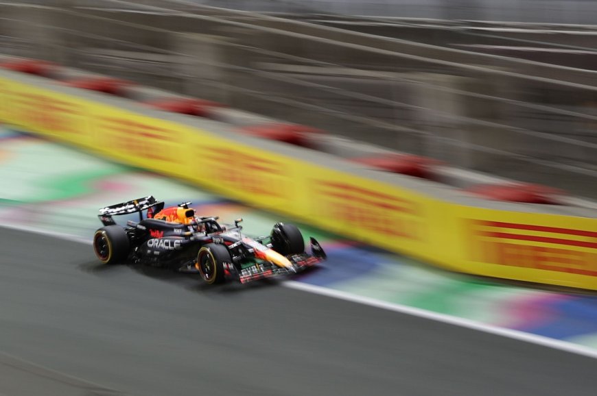 Gran Premio de Arabia Saudí, en directo | Verstappen lidera y se escapa de resto de los pilotos en Yeda